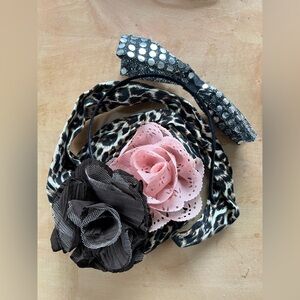 Bundle of 4 hair accessories
